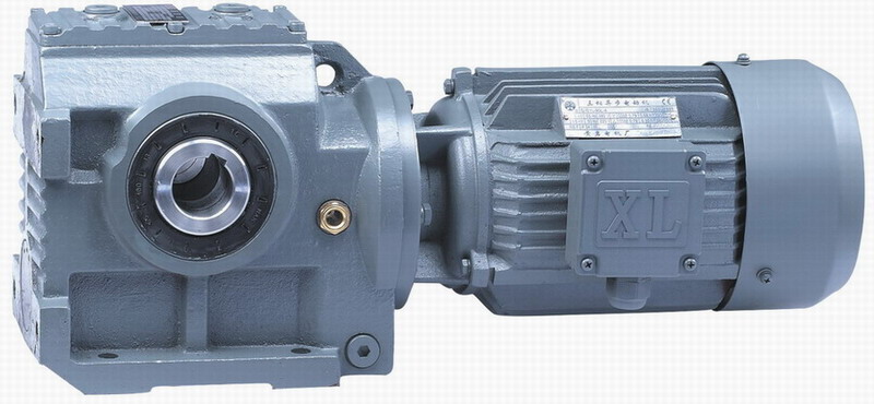 Helical worm gearbox